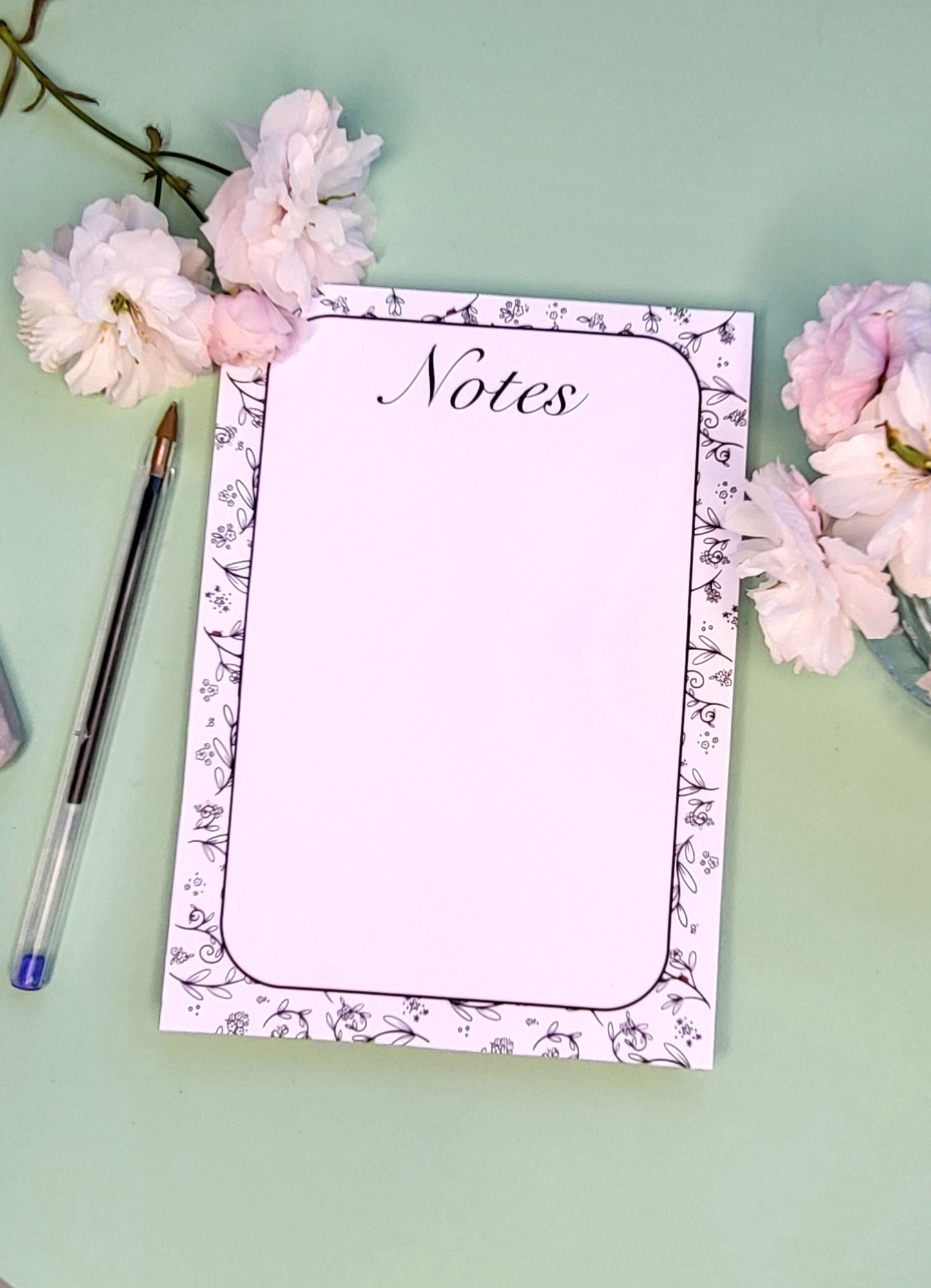 Black/White floral notepad