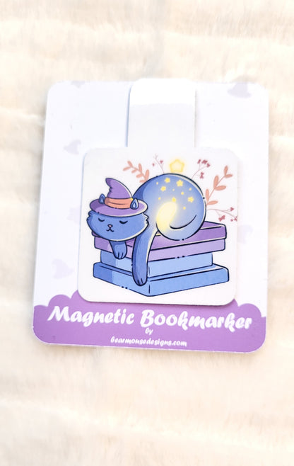 Magic cat magnetic bookmark