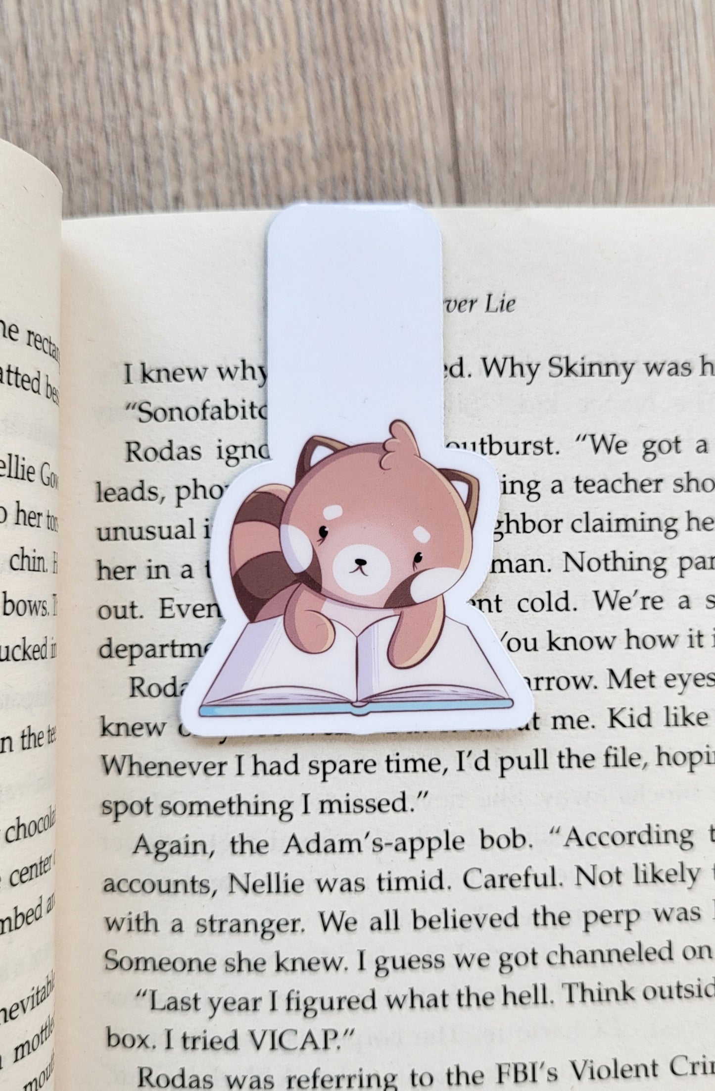 Red Panda Reading Magnetic bookmark