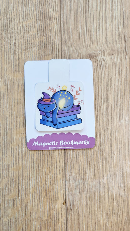 Magic cat magnetic bookmark